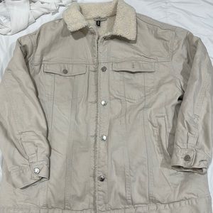 Jacket from H&M. Size Large. Oversized. Used.